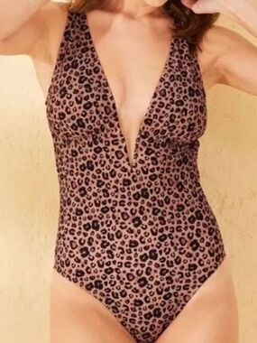 Shade & Shore Leopard Print Deep V One-Piece Swimsuit